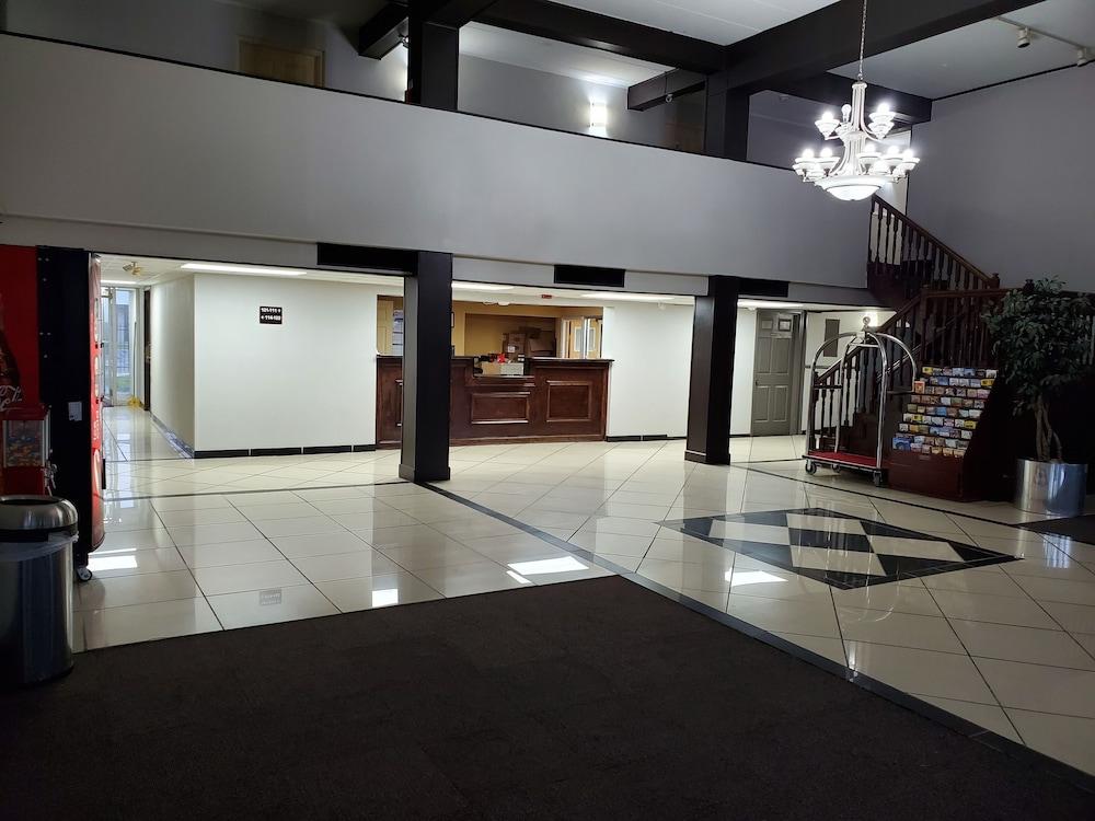 Royal Inn Hotel Indianapolis Exterior photo