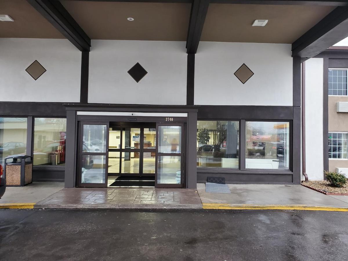 Royal Inn Hotel Indianapolis Exterior photo